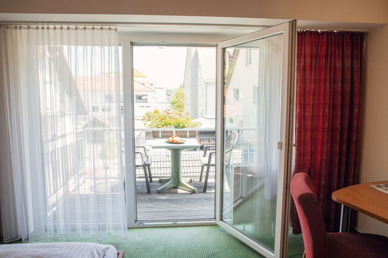 Bedroom 2, Hotel Gasthof Ochsen, Ravensburg