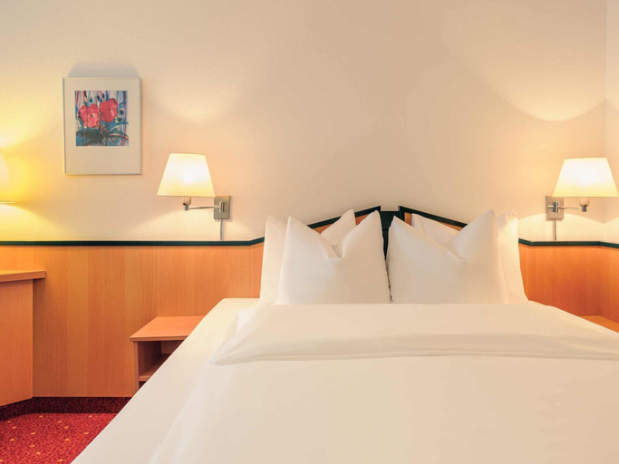 Bedroom 3, Mercure Hotel Duesseldorf Ratingen, Mettmann