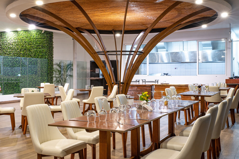 Food & Drinks 5, Dunama Ocean View Hotel, Santa Cruz