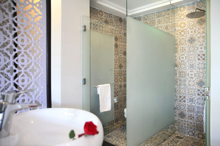 Bathroom 5, Thanh Binh II, Da Nang