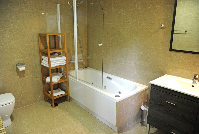 Bathroom 5, Mola! Suites, Madrid
