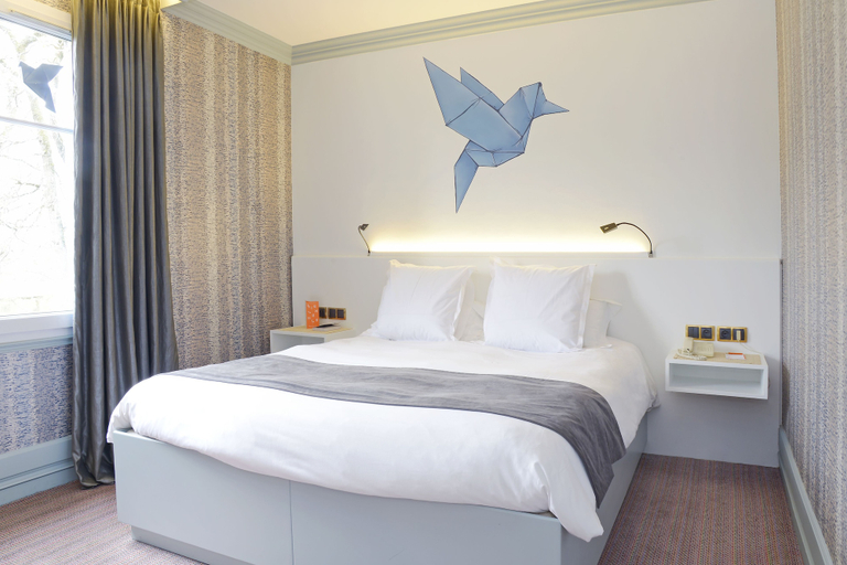 Bedroom 2, Yeuse, Charente