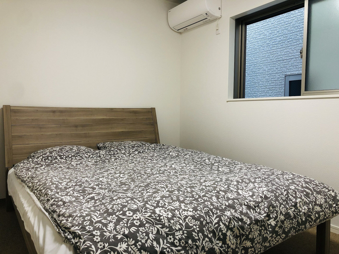 Bedroom 2, Charlie's House, Osaka