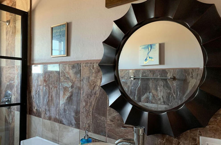 Bathroom 4, Bay Towers Hotel
