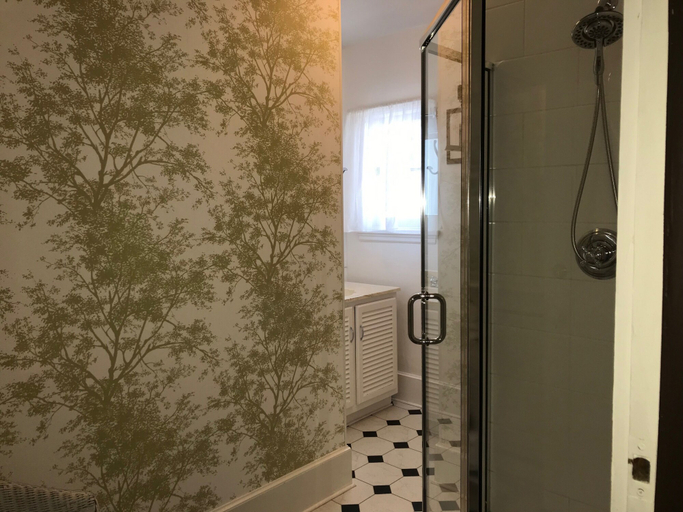 Bathroom 4, Fisher House Victoria Bed and Breakfast, Capital