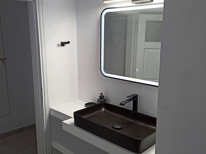 Bathroom 5, PS HOUSE Old Port, Thessaly