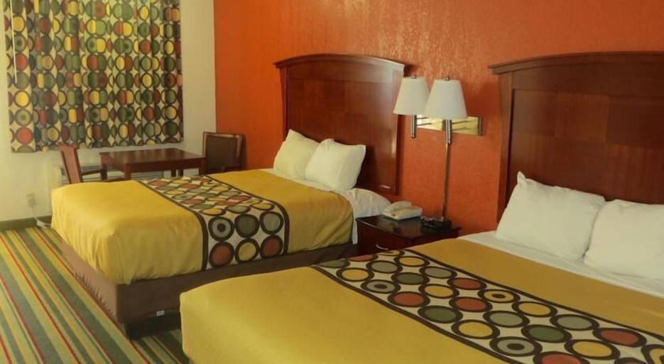 Bedroom 3, Super 8 by Wyndham Pleasanton, Atascosa