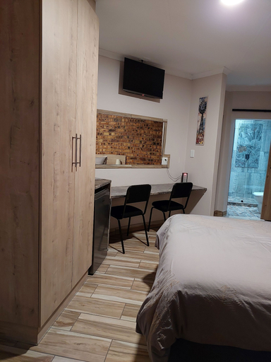 Bedroom 4, Astoni, Sedibeng