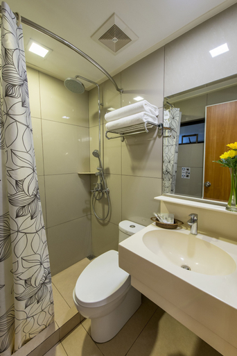 Bathroom 5, Kabayan Hotel, Pasay City
