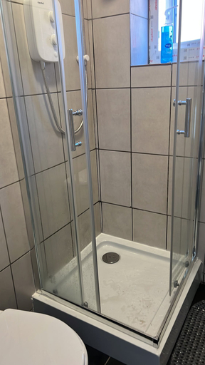 Bathroom 5, The Lodge Oldham, Oldham