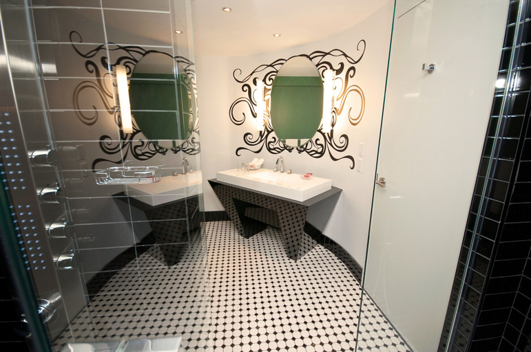 Bathroom 4, Hotel Chez Swann, Montréal