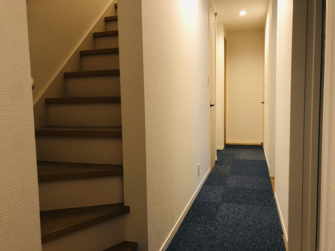 Others 4, Charlie's House, Osaka