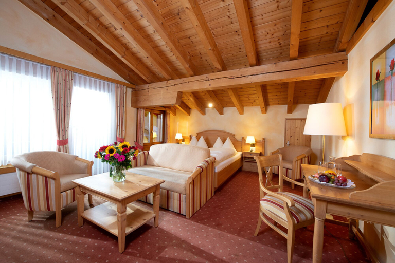 Bedroom 3, Silvretta Park-Hotel, Prättigau/Davos
