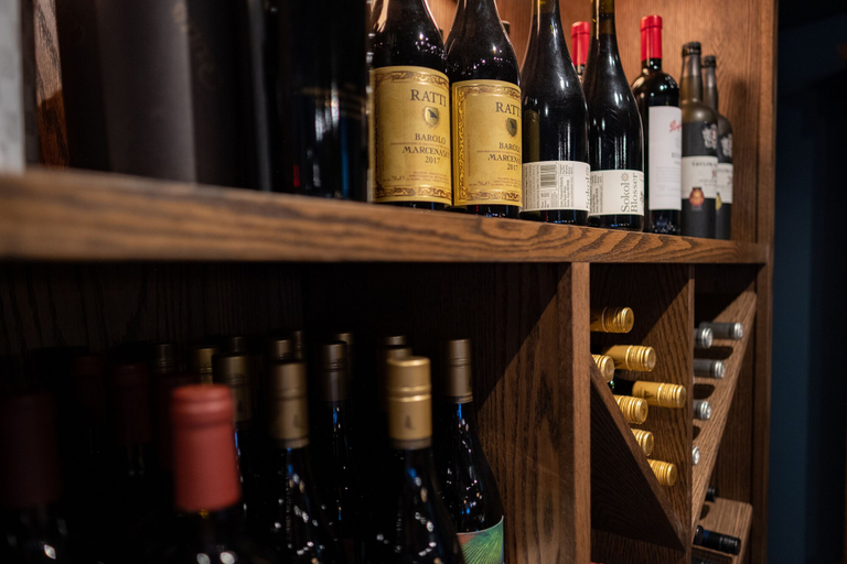 Food & Drinks 5, Kaslo Hotel, Central Kootenay