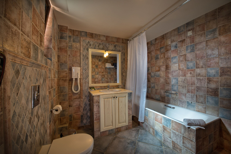 Bathroom 4, Castello Antico Hotel, Peloponnese