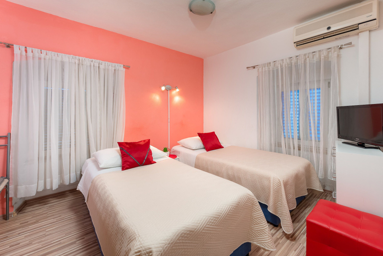 Bedroom 2, Rooms Damira Split, Split