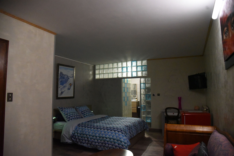 Bedroom 5, Les Jardins d'Armance, Doubs
