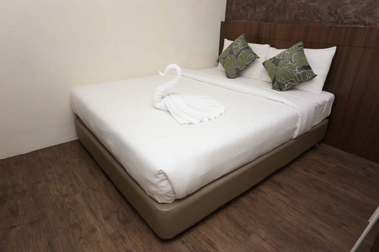 Bedroom 13