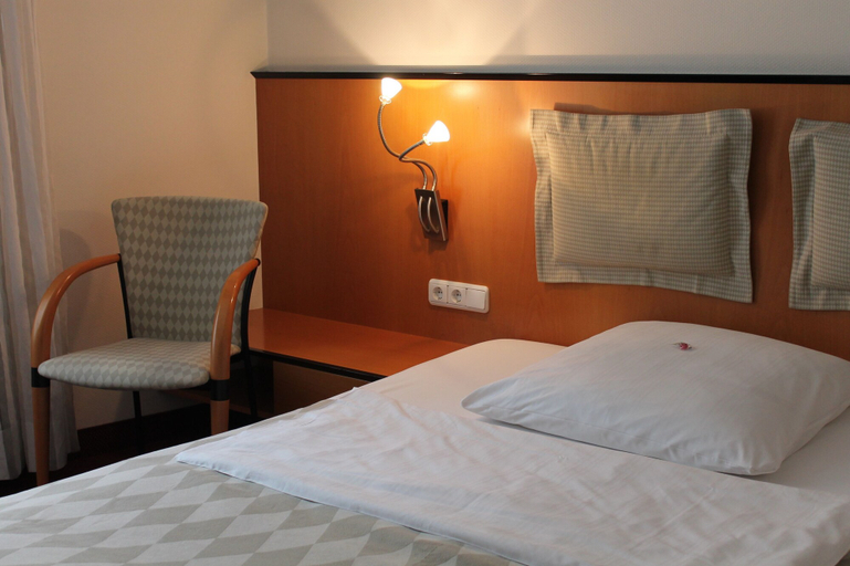 Bedroom 4, Hotel am Rathaus, Augsburg