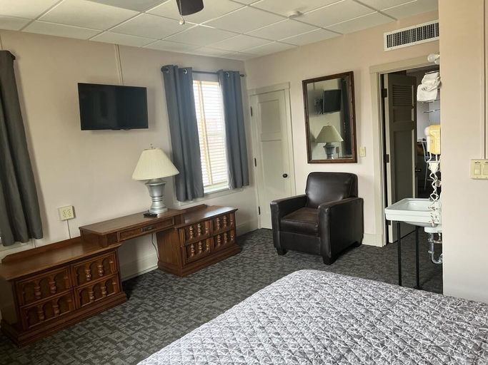 Bedroom 2, Canfield Hotel, Dubuque