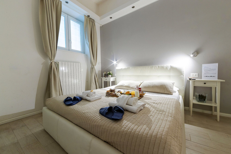 Bedroom 4, Bella Roma Luxury Accomodation, Rome