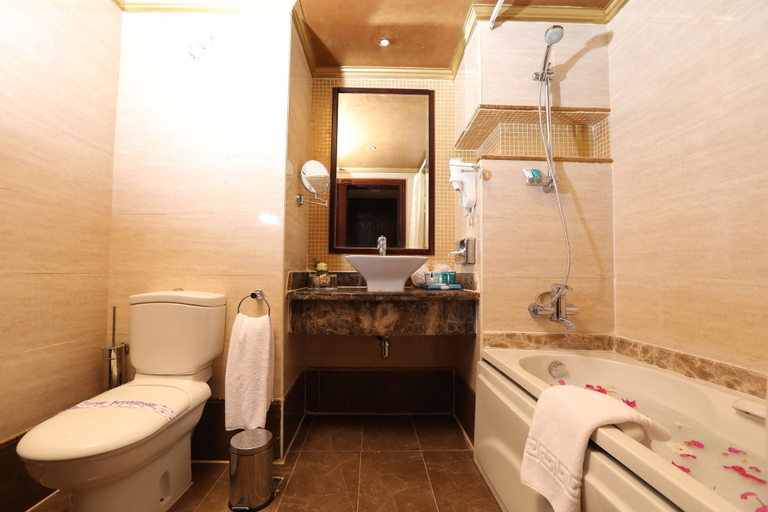 Bathroom 5, Sunrise Sentido Mamlouk Palace - All inclusive, Safaja
