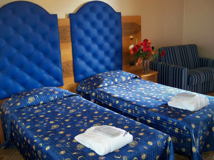 Bedroom 3, Taormina Park Hotel, Messina
