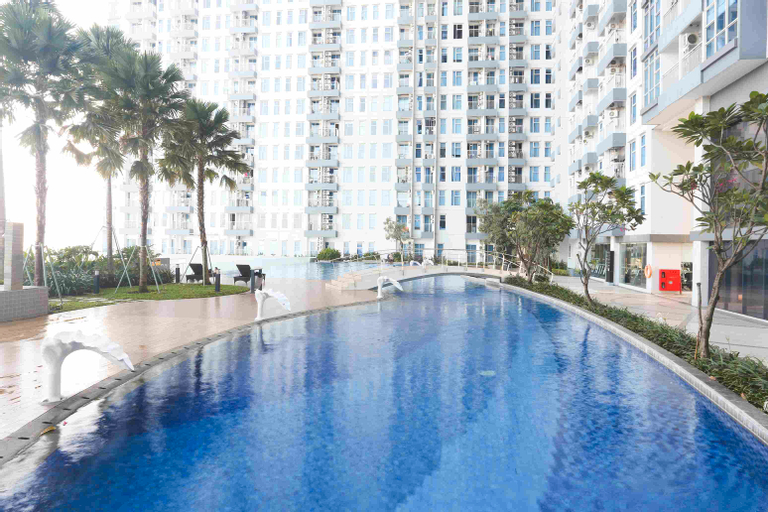 Swimming Pool 13