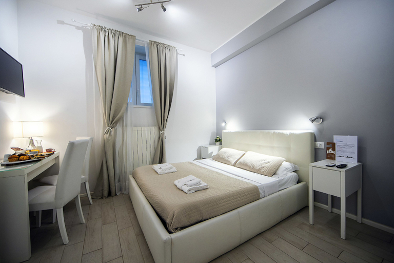 Bedroom 3, Bella Roma Luxury Accomodation, Rome