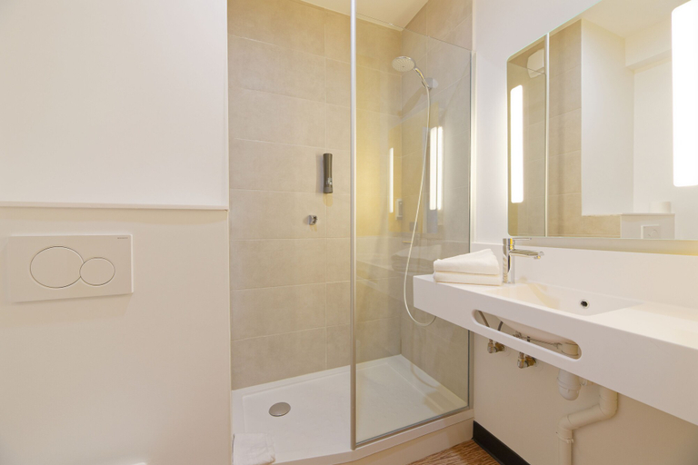 Bathroom 4, B&B HOTEL Le Touquet, Pas-de-Calais
