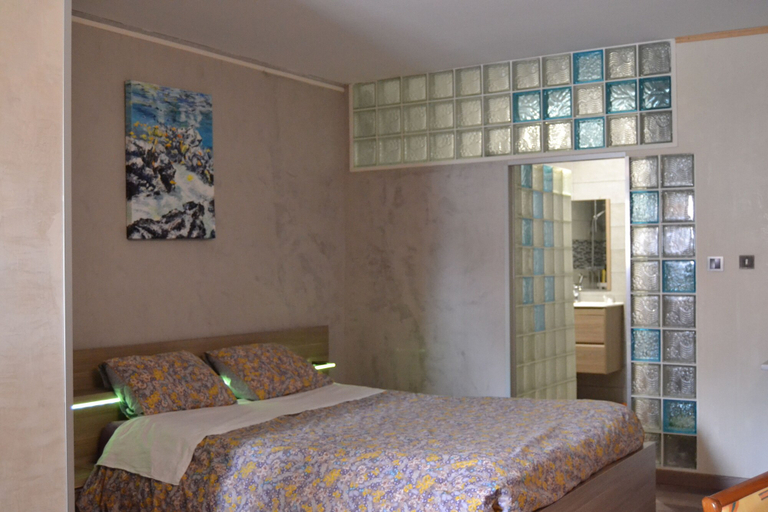 Bedroom 4, Les Jardins d'Armance, Doubs