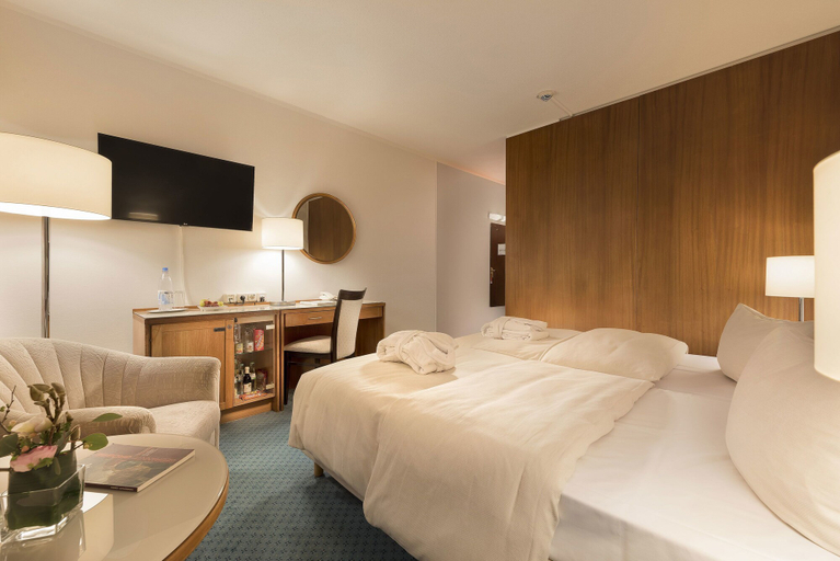 Bedroom 5, Maritim Seehotel Timmendorfer Strand, Ostholstein