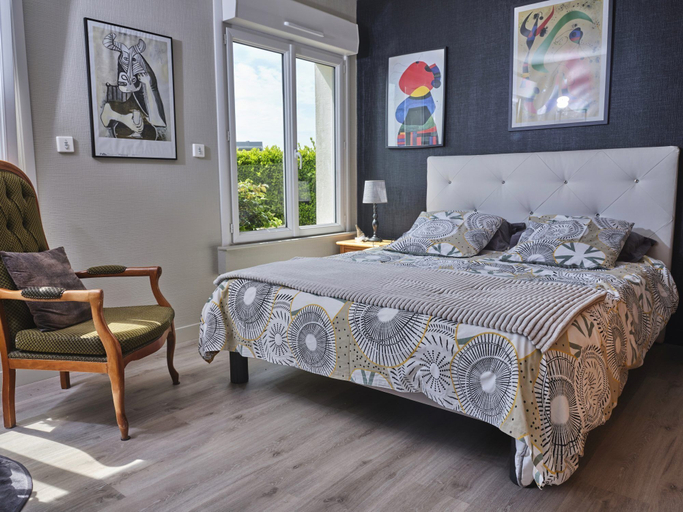 Bedroom 2, Les Roses, Finistère