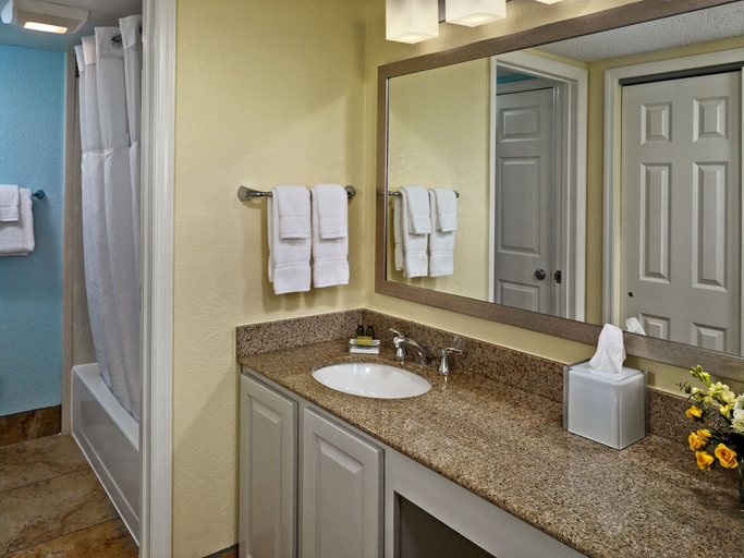 Bathroom 5, Sonesta ES Suites Cincinnati - Sharonville West, Cincinnati