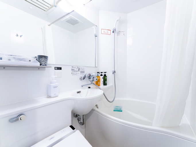 Bathroom 26
