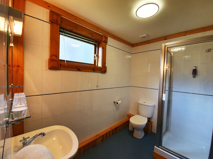Bathroom 3, The Dorset Resort, Dorset