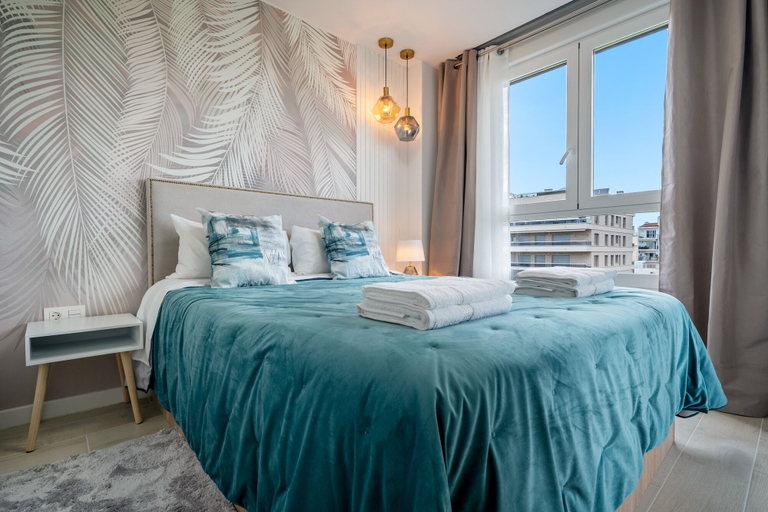 Bedroom 2, Magical 2BR Condo in the Heart of Cambrils, Tarragona