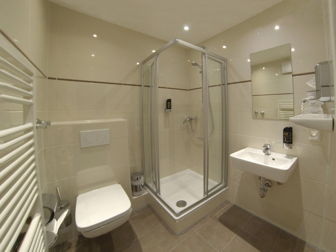 Bathroom 5, Hotel Residenz Düsseldorf, Düsseldorf