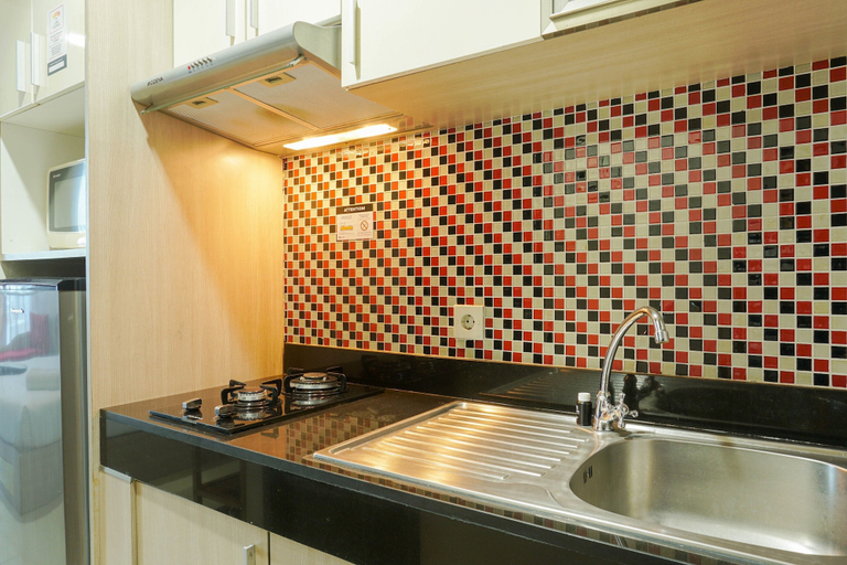 Private kitchen 4, Fully Furnished With Cozy Studio Gp Plaza Apartment, Central Jakarta