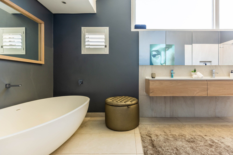 Bathroom 5, The Clarendon - Fresnaye, City of Cape Town