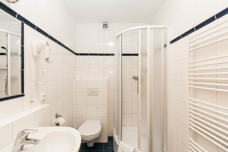Bathroom 4, Hotel Boston, Karlovy Vary