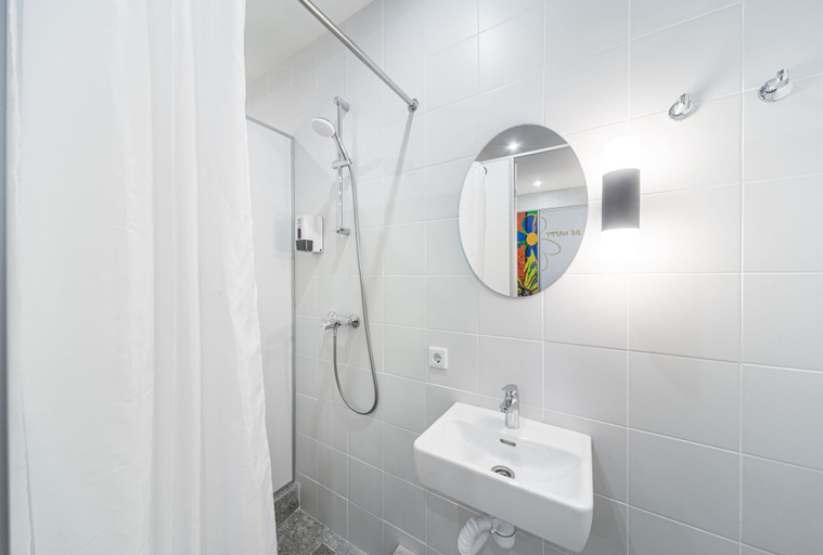 Bathroom 3, Metro Hostel, Podil's'kyi