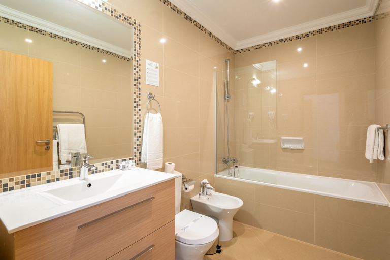 Bathroom 4, Boavista Golf & Spa - Bela Colina Holidays, Lagos