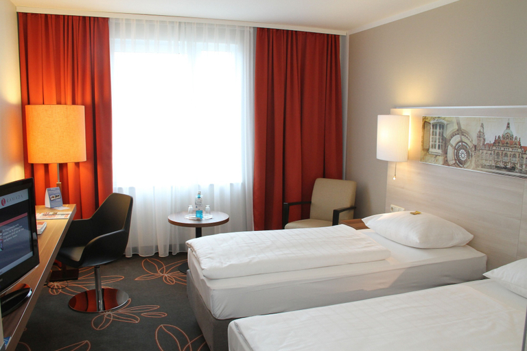 Bedroom 4, H+ Hotel Hannover by Sunday Hotels, Region Hannover