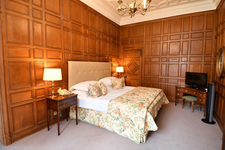 Bedroom 3, Tylney Hall, Hampshire