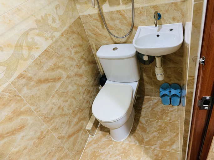 Bathroom 9