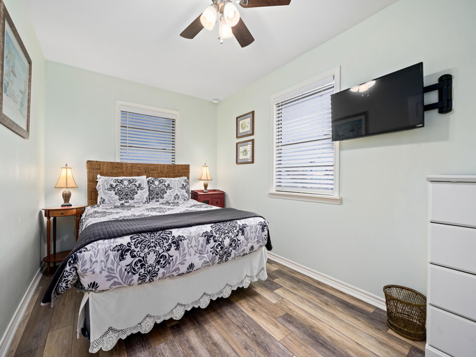 Bedroom 3, Magnolia House, Aransas