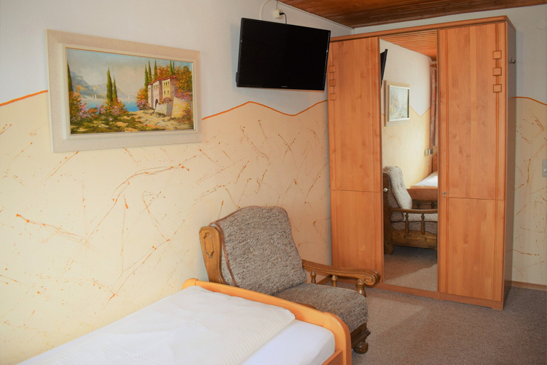 Bedroom 4, Gasthof Lamprecht, Weilheim-Schongau