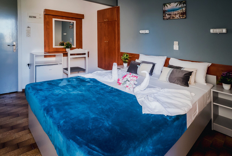 Bedroom 3, Cloud 9 Hotel Shisha & Cocktail Bar - Adults Only, Crete