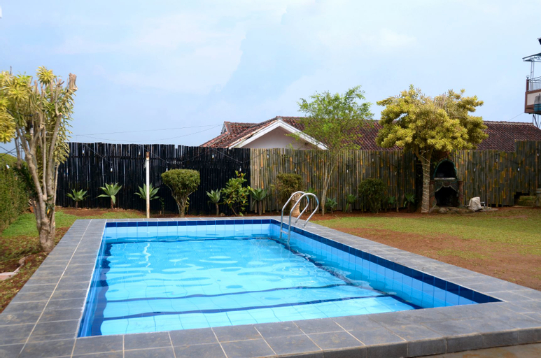 Sport & Beauty 3, Villa Volcan by Villa Gue Aja, Bogor